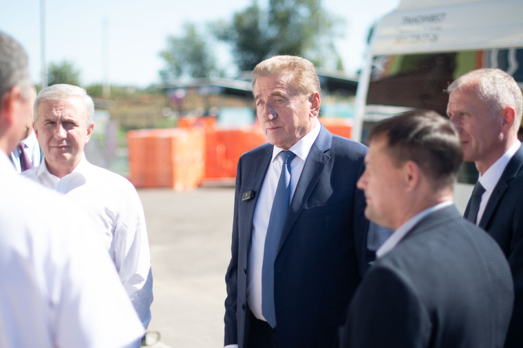 От дорог до соцобъектов. Сенатор Сергей Лукин и вице-губернатор Сергей Трухачёв провели рабочую встречу с активом Таловского района.